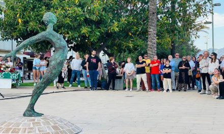 Primera mujer bombero de España, ya tiene escultura en Cala Bona