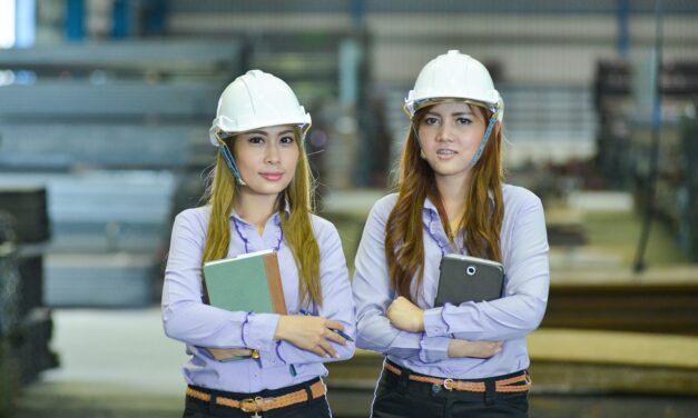 Del «quiero hablar con el ingeniero» a normalizar ser directivas: las mujeres del sector fotovoltaico reclaman visibilidad