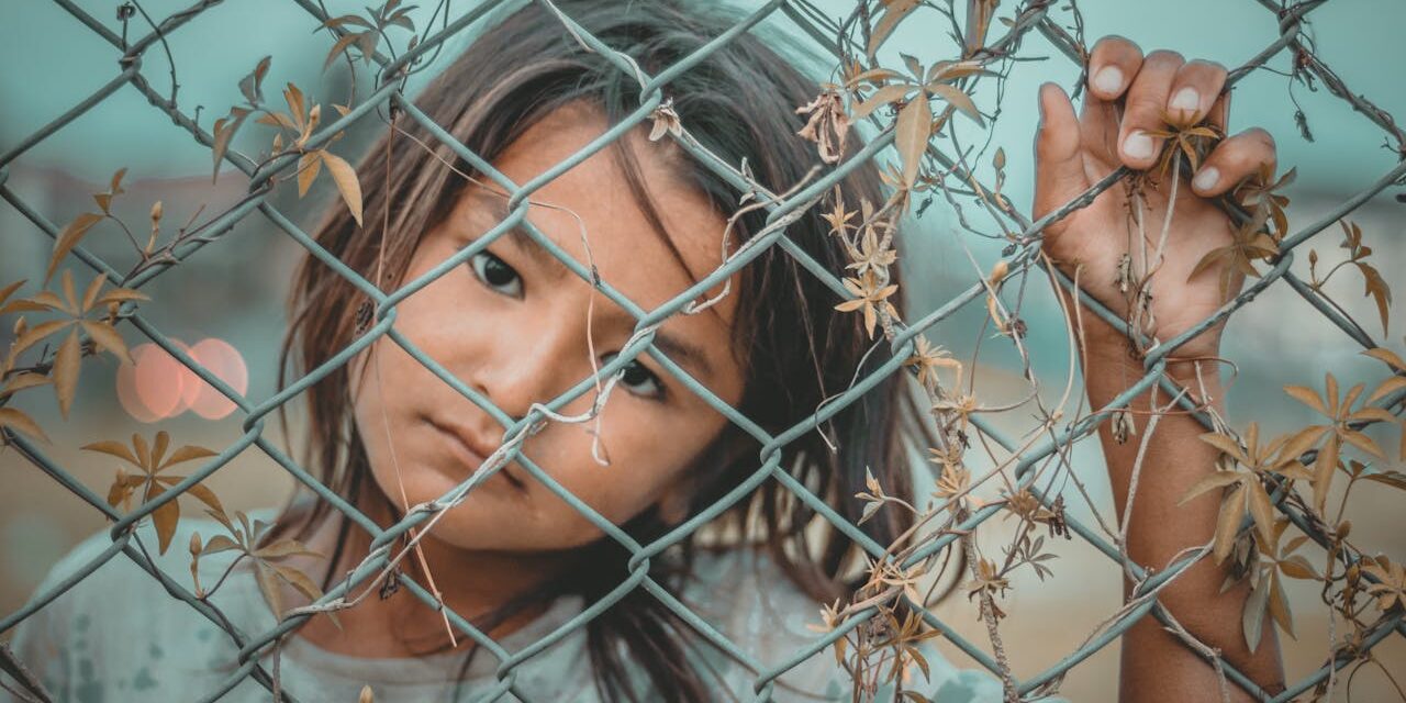 Meses de negociación para una «solidaridad obligatoria»: el Gobierno presenta a Canarias su plan final de reparto de menores migrantes