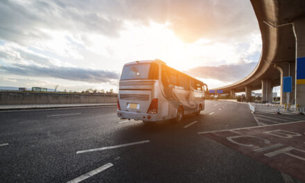 Las autoridades mexicanas encuentran 407 migrantes «abandonados» en tres autobuses en el sur del país