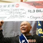 Un inmigrante de Laos enfermo de cáncer gana 1.300 millones de lotería Powerball en Oregón