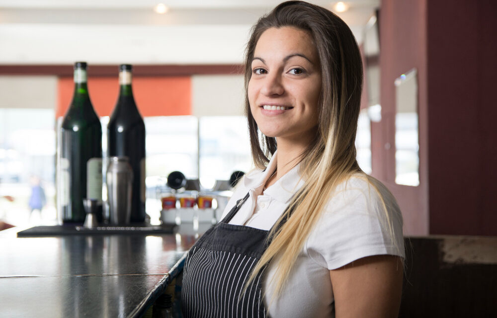 Mayo cierra con 220.000 nuevos empleos y las mujeres afiliadas a la Seguridad Social superan los 10 millones por primera vez