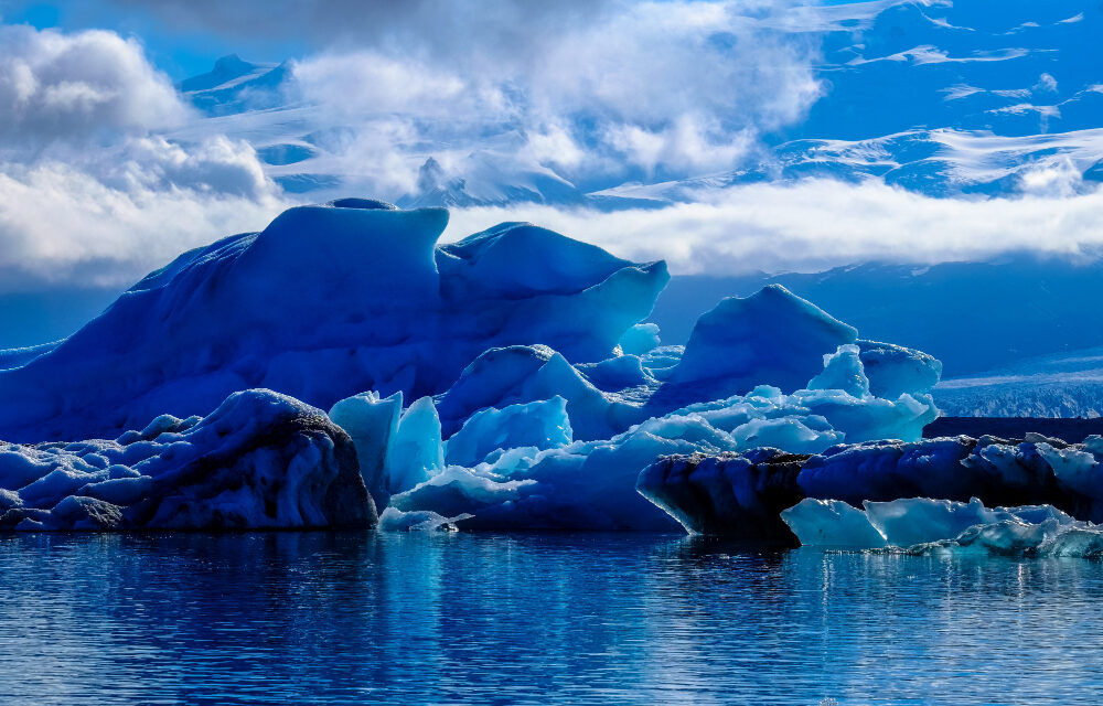 Las plataformas de hielo de la Antártida tienen el doble de agua de deshielo de lo esperado