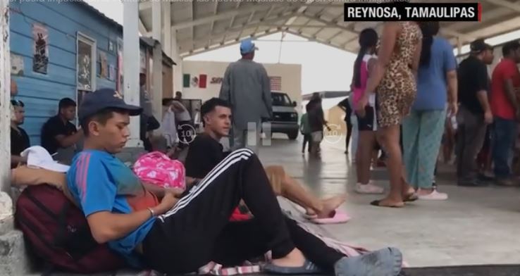 Caen un 25% las detenciones de migrantes en la frontera de EE.UU.